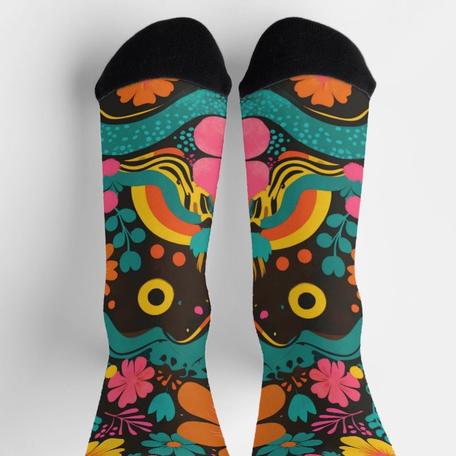 Groove Waves 70s Psychedelic Line Pattern Socks (Top)
