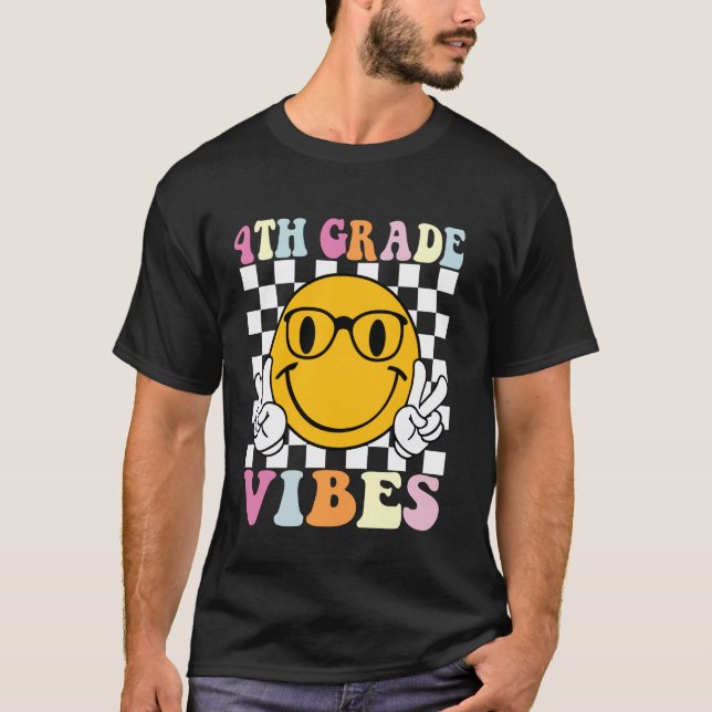 Groovy 4rd Grade Vibes Smile Face Back to School T T-Shirt (Front)
