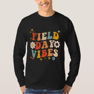 Groovy Field Day 2023  Field Day Vibes Teacher 2 T-Shirt