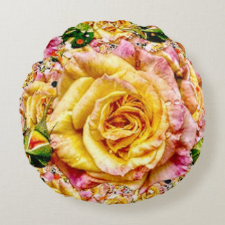 Groovy Golden Rose Opulence: Round Pillow