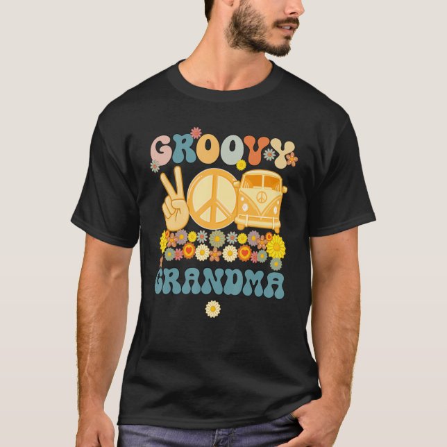 Groovy Grandma Retro Matching Family Baby Shower M T-Shirt (Front)