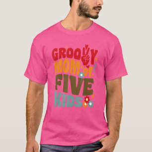 Groovy Mom Of Five Kids Retro Wavy 70s Vintage Mot T-Shirt