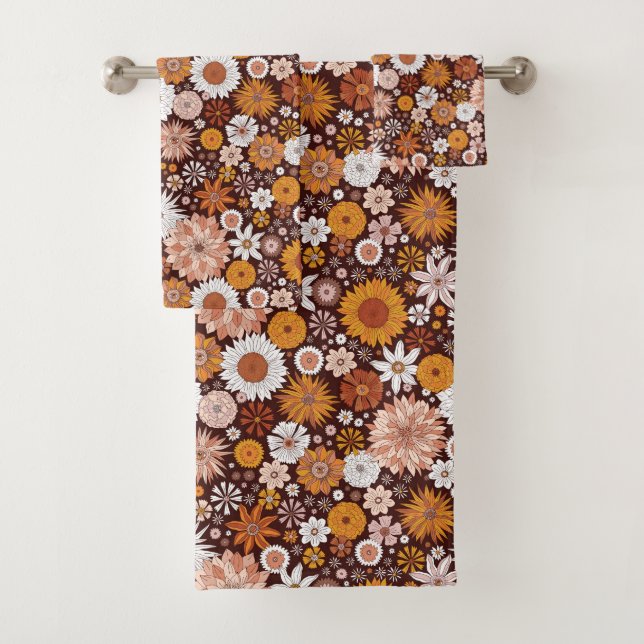 Groovy Retro Flower Garden Pattern Bath Towel Set (Insitu)