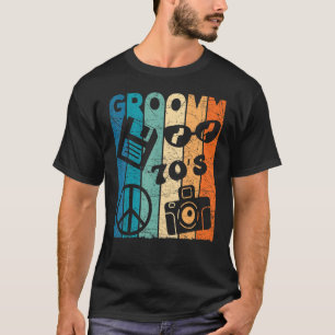 Groovy Vintage 70s Aesthetic Nostalgia 1970's Retr T-Shirt