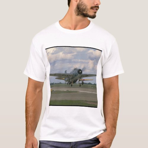 Grumman TBM Avenger Taking Off_WWII Planes T_Shirt