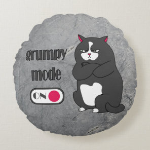 Grumpy mode on funny fat cat  round pillow