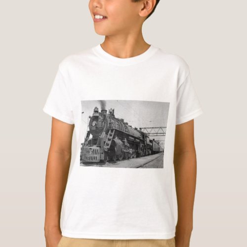 GTW Steam Engine 6335 Train 17 T_Shirt