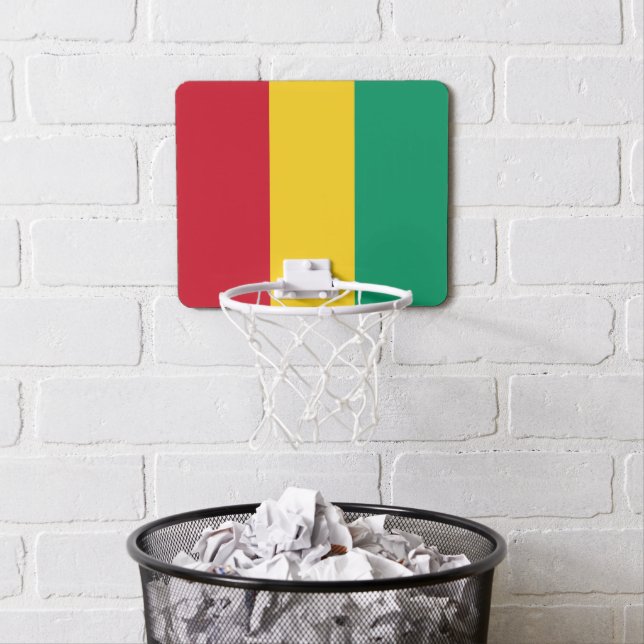 Guinea flag mini basketball hoop (In Situ)