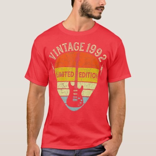 Guitar Lover 30 Years Old GiftVintage 1992 Limited T_Shirt