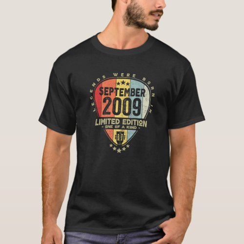 Guitar Pick  Legends Were Born In September 2009 G T-Shirt