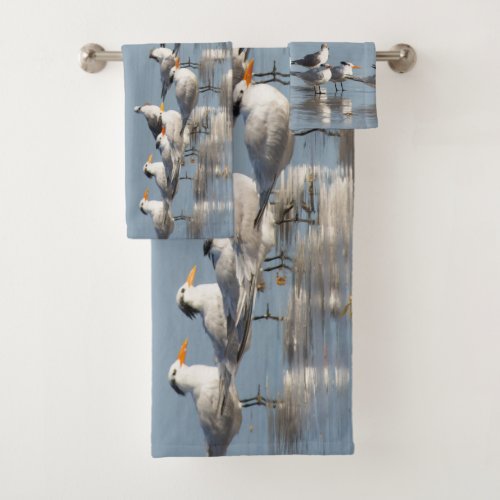 Gulls at the beach bath towel set