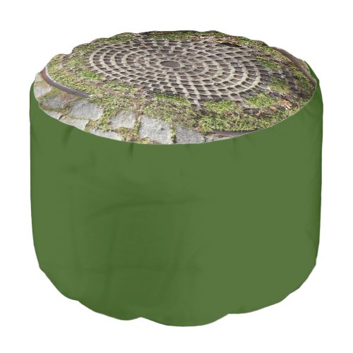 Gully with Moss Pouf