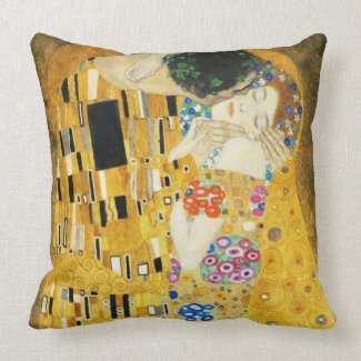 Gustav Klimt The Kiss Pillow – Artfoxx