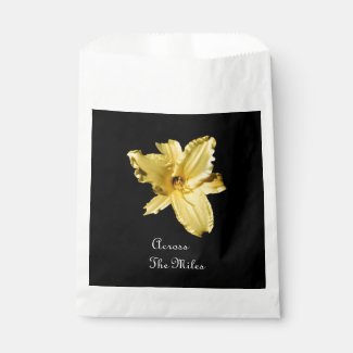 H. Across The Miles Daylily - Favor Bags