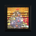 Hakuna Matata Merry Christmas & a Happy New Year.p Keepsake Box<br><div class="desc">What is Christmas all about? Christmas is about Christ. The blessings we have are just part of what needs to be shared during this time of the year and all the year around. Remember Christmas is not just about spending money on gifts and other presents which give joy to our...</div>