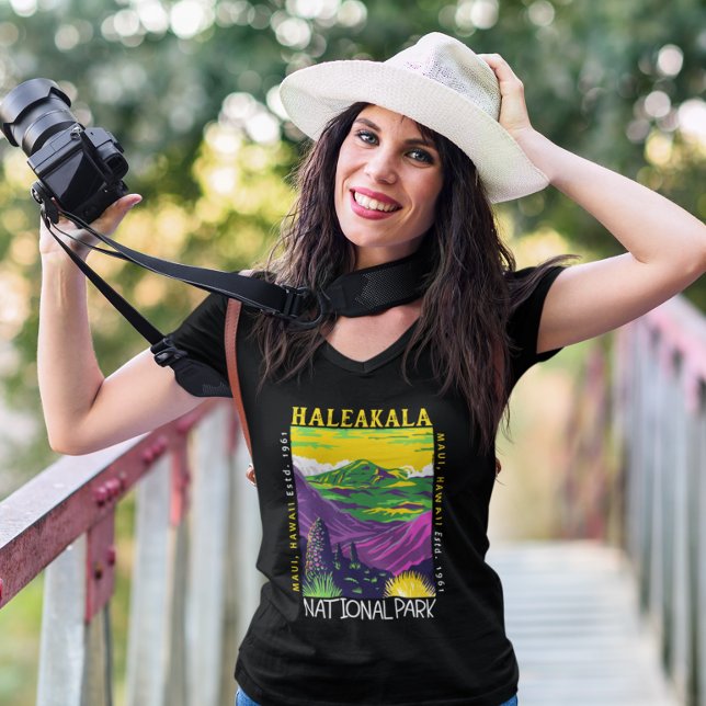  Haleakala National Park Hawaii Distressed Vintage T-Shirt (Creator Uploaded)