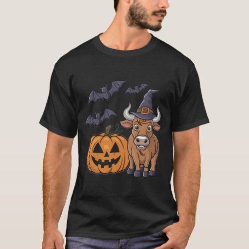 Halloween Bison Spooky Witch Hat and Pumpkins T_Shirt