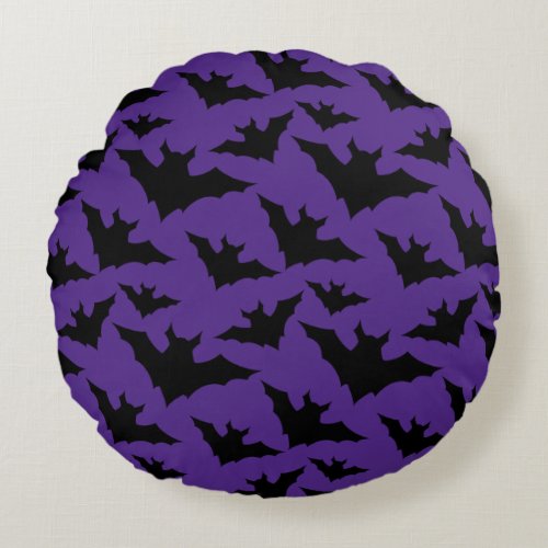 Halloween black bats purple cool spooky pattern round pillow