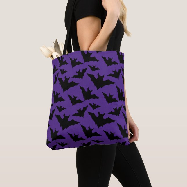 Halloween black bats purple cool spooky pattern tote bag (Close Up)
