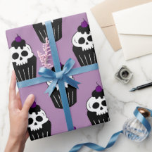 Halloween Cupcakes with Skulls for Spooky Gifts