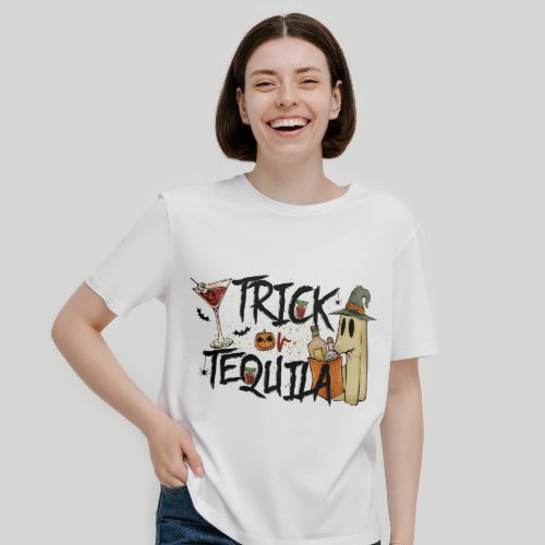 HALLOWEEN FUNNY TRICK OR TEQUILA QUOTE T_Shirt