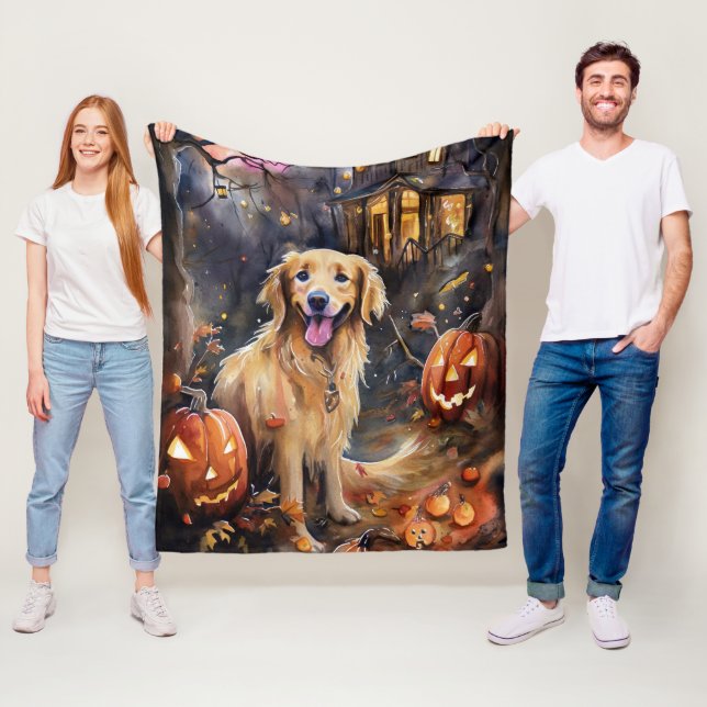 Halloween Golden Retriever With Pumpkins Scary Fleece Blanket (In Situ)