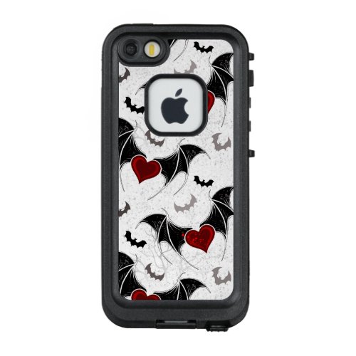 Halloween heart with black bat wings LifeProof FRĒ iPhone SE55s case