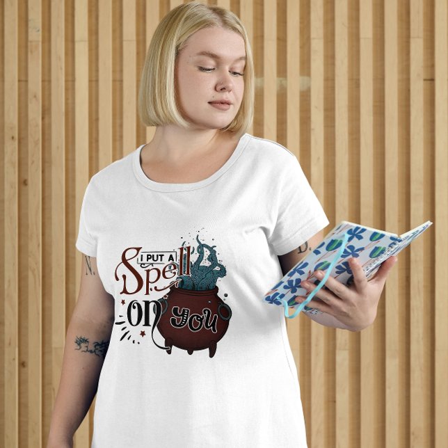 HALLOWEEN I PUT A SPELL ON YOU WITHCHE'S CAULDRON T-Shirt (Creator Uploaded)