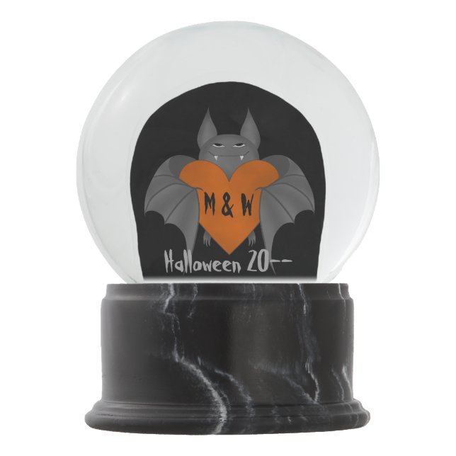 Halloween love bat snow globe (Front)