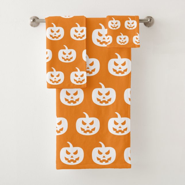 Halloween Orange Pumpkins Pattern Spooky Scary Bath Towel Set (Insitu)