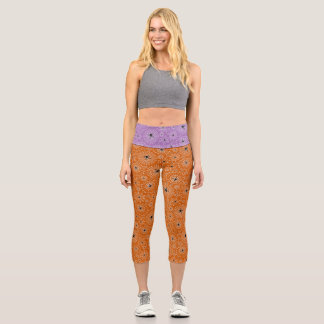 Halloween Pattern | Spiders on Spiderwebs Capri Leggings