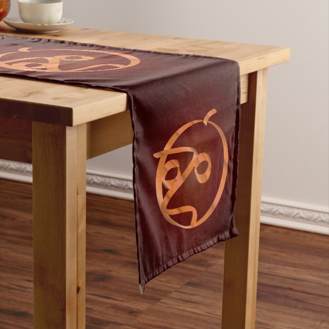 Halloween pumpkin short table runner (In Situ)