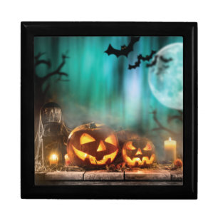 Halloween pumpkins and bats   gift box