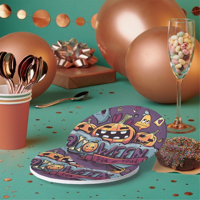 Halloween Pumpkins and Ghosts Trick or Treat Paper Plates (Creator Uploaded)