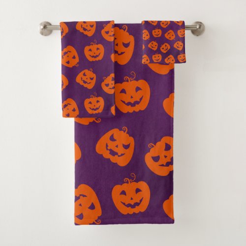Halloween Pumpkins on Purple Background Pattern Bath Towel Set