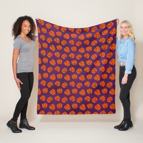 Halloween Pumpkins on Purple Background Pattern Fleece Blanket