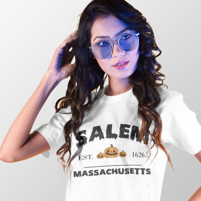 HALLOWEEN SALEM HALLOWEENTOWN EST. 1626 T-Shirt (Creator Uploaded)