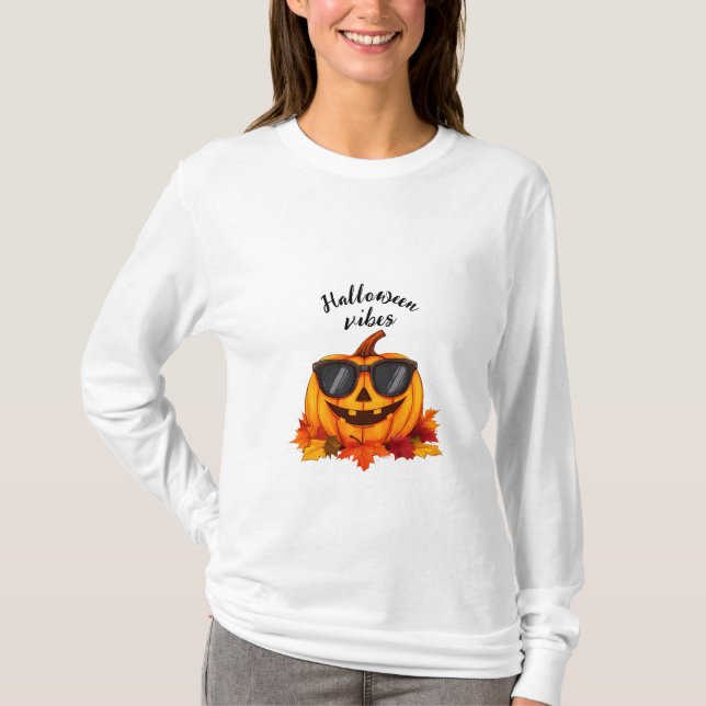 Halloween scene T-Shirt (Front)
