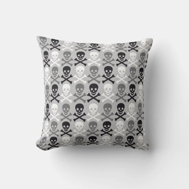 Halloween Skull pattern with crossbones Throw Pillow (Front)