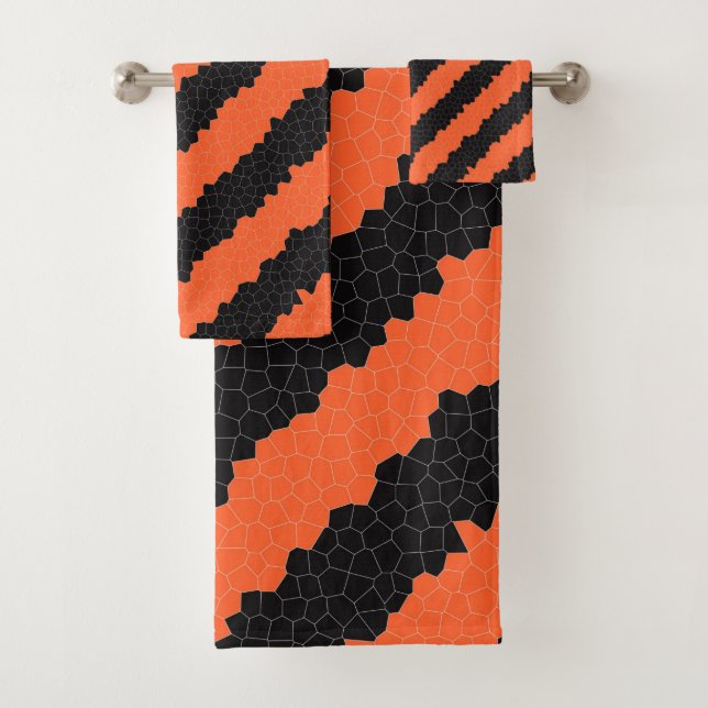 halloween stripes bath towel set (Insitu)
