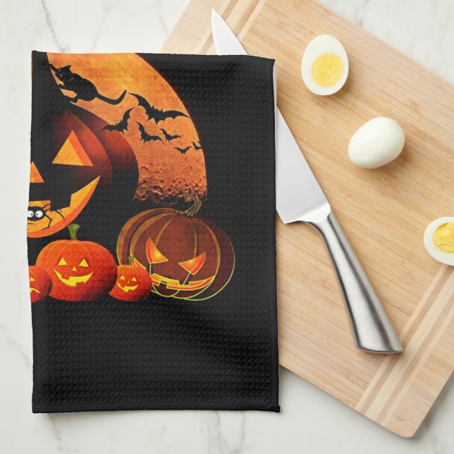 Halloween Towel (Quarter Fold)