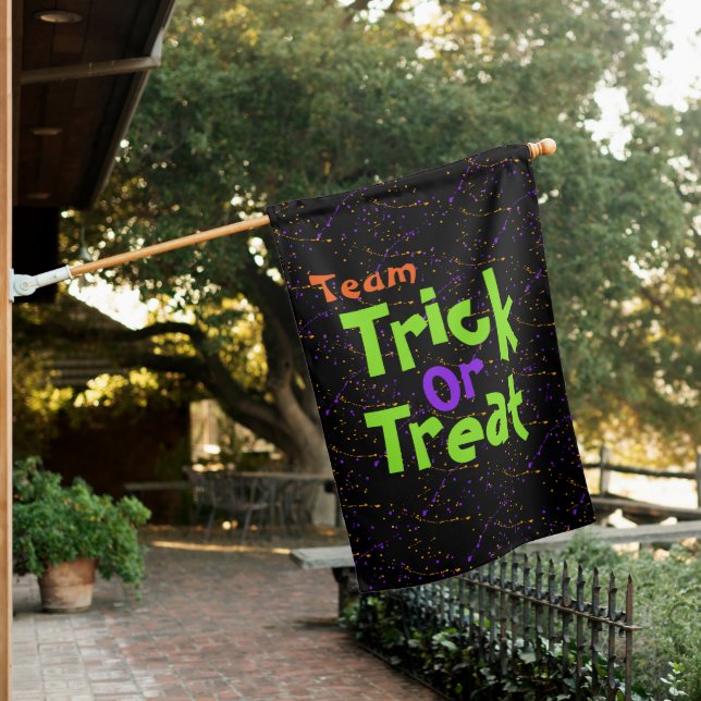Halloween / Trick or Treat / House Flag (In SItu)