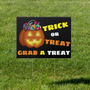 HALLOWEEN TRICK OR TREAT YARD SIGN