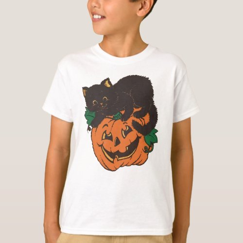 Halloween Vintage black cat and pumpkin  T_Shirt