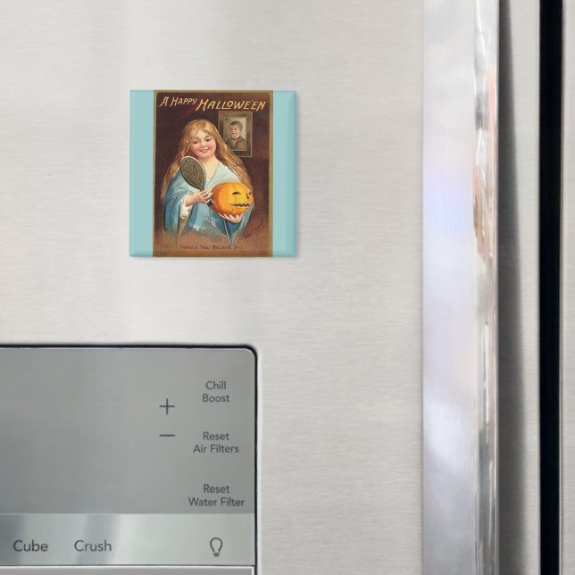 Halloween Vintage Lady With Mirror Magnet (In Situ (Fridge))