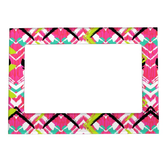Hand Drawn Pink Zig Zag Pattern Magnetic Photo Frame (Front)
