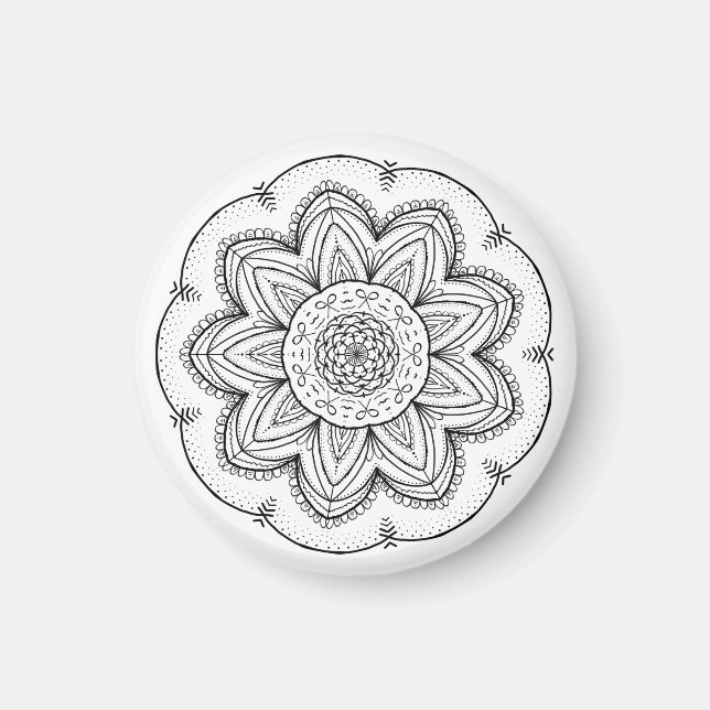 Hand Drawn Ribbon Mandala - Black & White Round Magnet (Front)