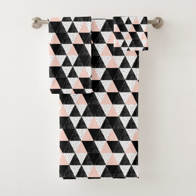 Hand Drawn Triangle Geometric Pattern Bath Towel Set (Insitu)