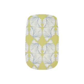 Hand Fan Nail Art