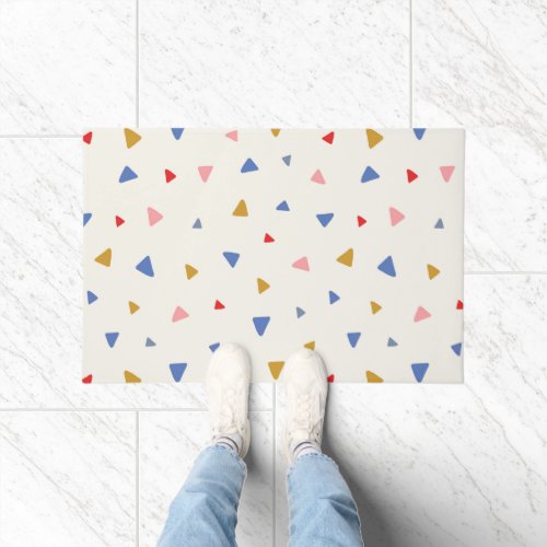 Hand Tossed Triangle Pattern Doormat